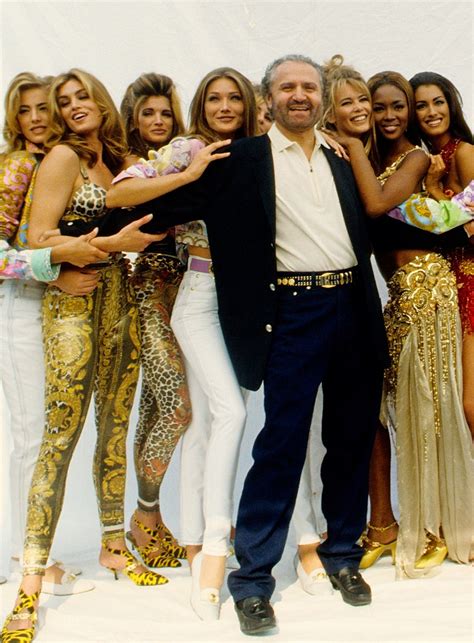 gianni versace fashion designers|where did versace die.